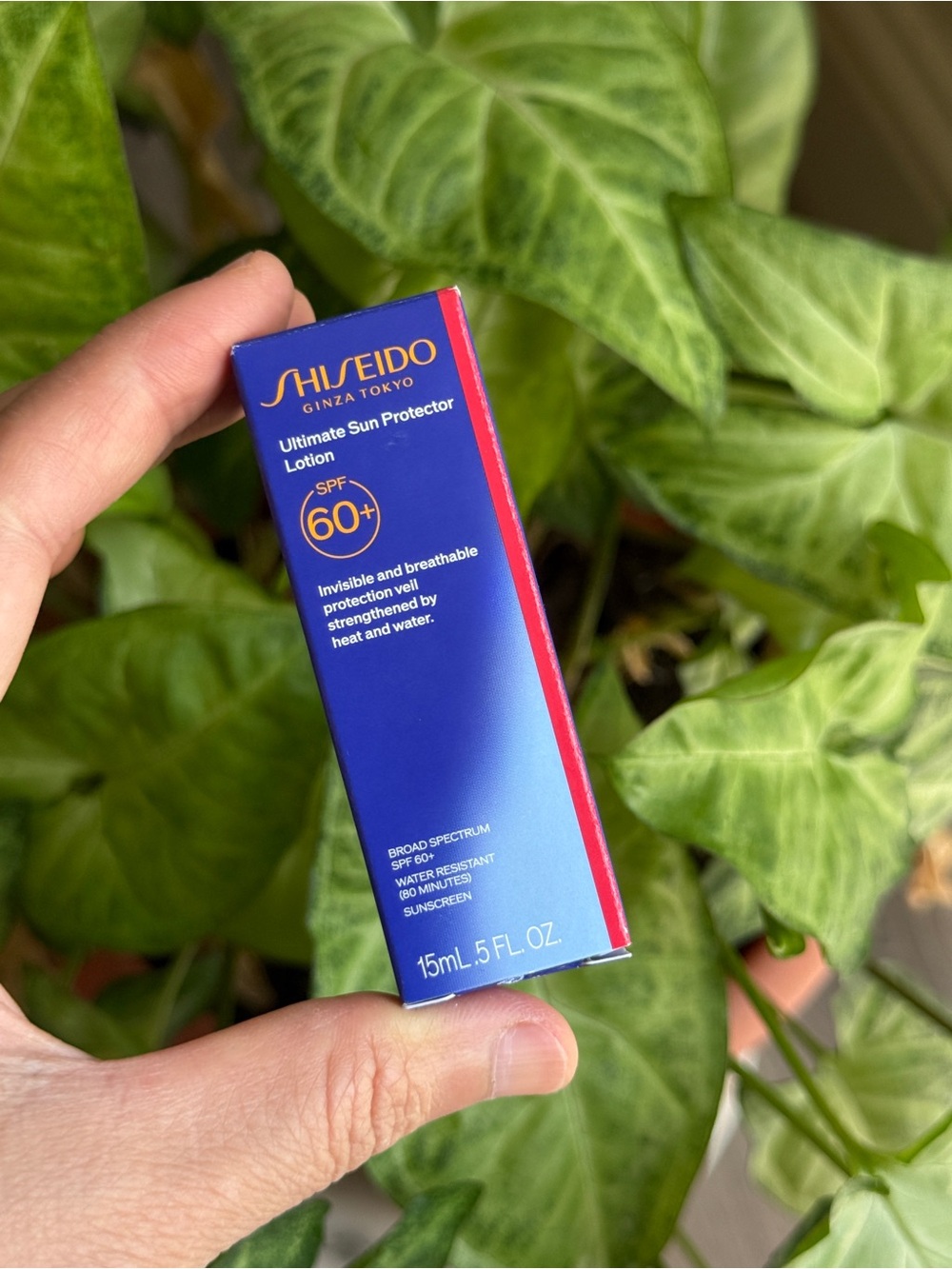 Shiseido Ultimate Sun Protector Lotion SPF 60+ - Picture 2 of 2